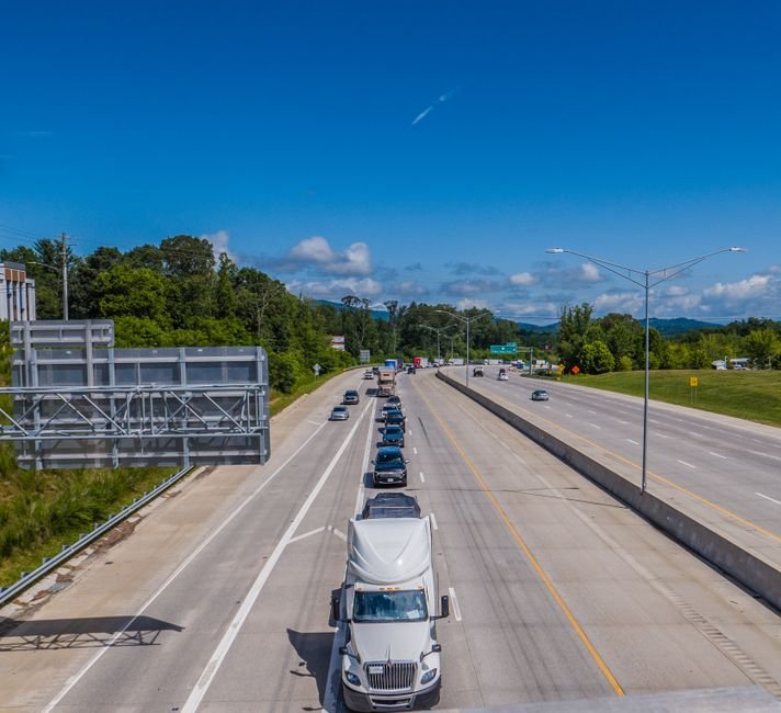GA-400 highway traffic in Alpharetta